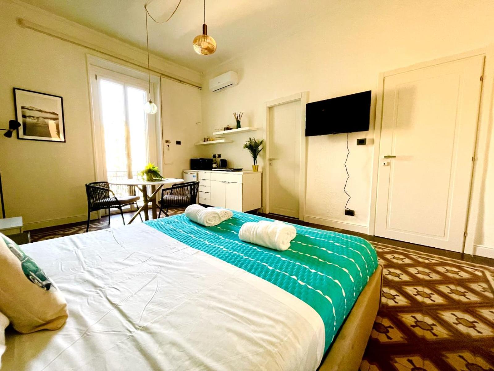 Charming Rooms Loreto 8 Милано Екстериор снимка